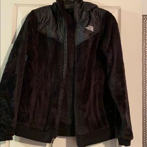 Fuzzy Fleece barely Worn